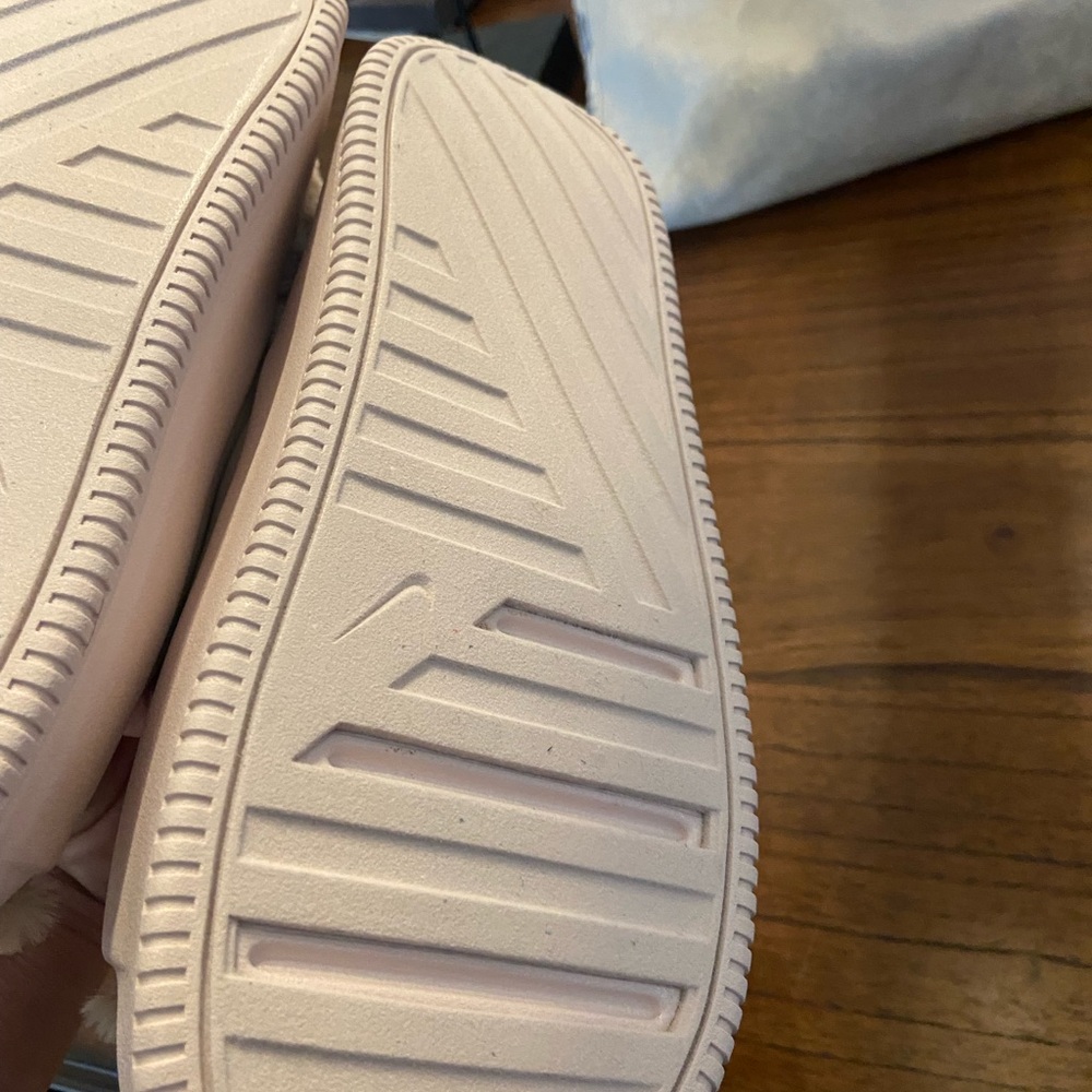 Nike clam Elevation Cozy Pink with tan  Fur-Lined Slides Women's SZ 8 - Picture 10 of 12